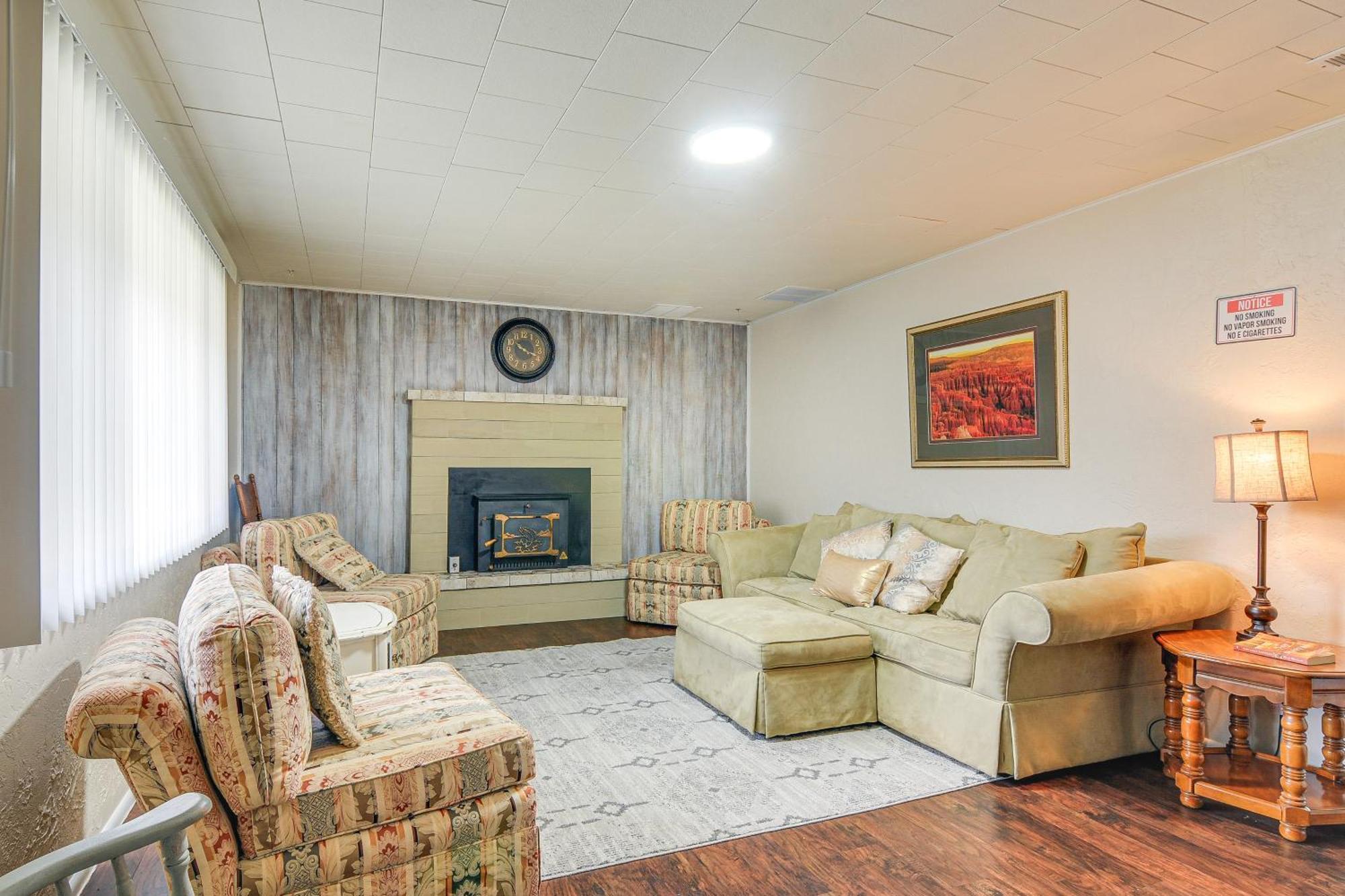 Tropic Getaway Near Bryce Canyon National Park! Exterior photo